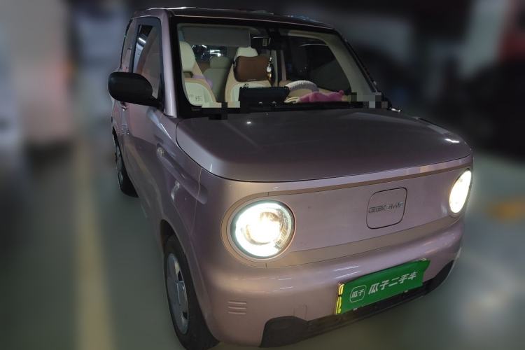Used Geely Galaxy Panda 2023 Panda Mini 200km Endurance Bear Front Right 45 Deg