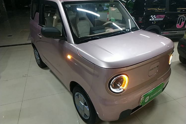 Used Geely Galaxy Panda 2023 Panda Mini 200km Endurance Bear Front Right 45 Deg