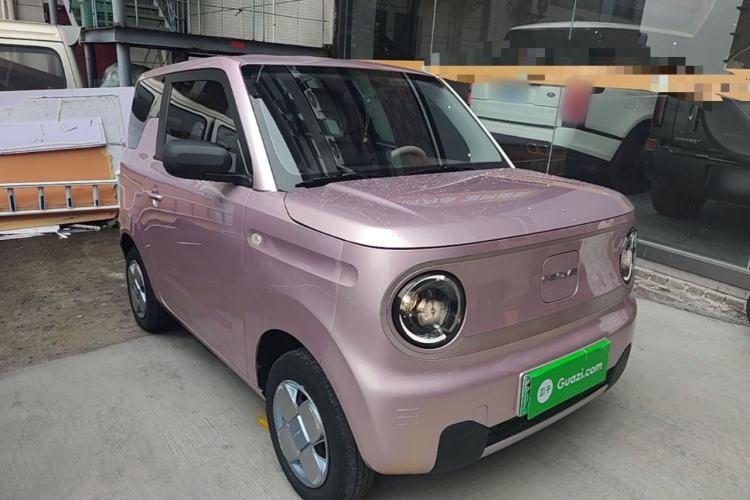 Used Geely Galaxy Panda 2023 Panda Mini 200km Endurance Bear Front Right 45 Deg