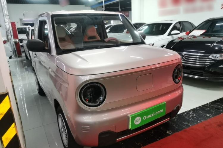 Used Geely Galaxy Panda 2023 Panda Mini 200km Endurance Bear Front Right 45 Deg