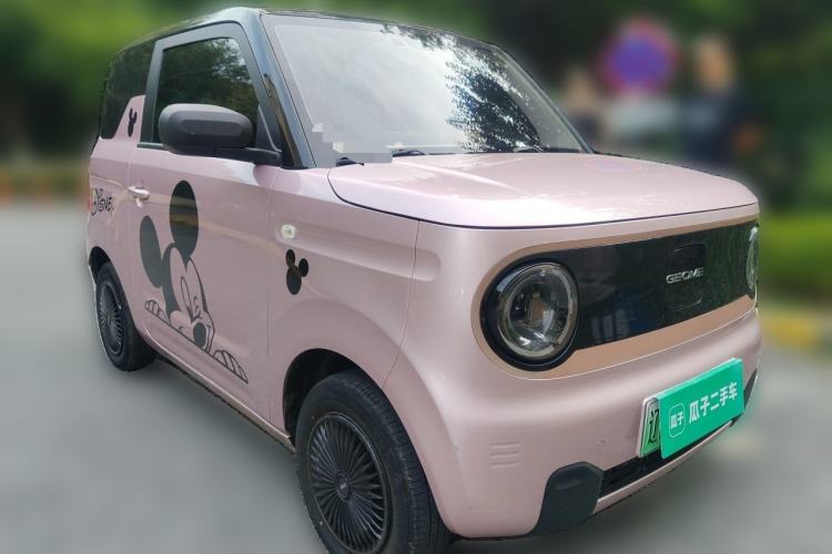 Used Geely Galaxy Panda 2023 Panda Mini 200km Endurance Bear Front Right 45 Deg