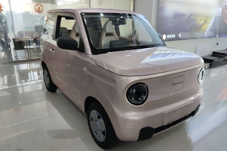 Used Geely Galaxy Panda 2023 Panda Mini 200km Endurance Bear Front Right 45 Deg
