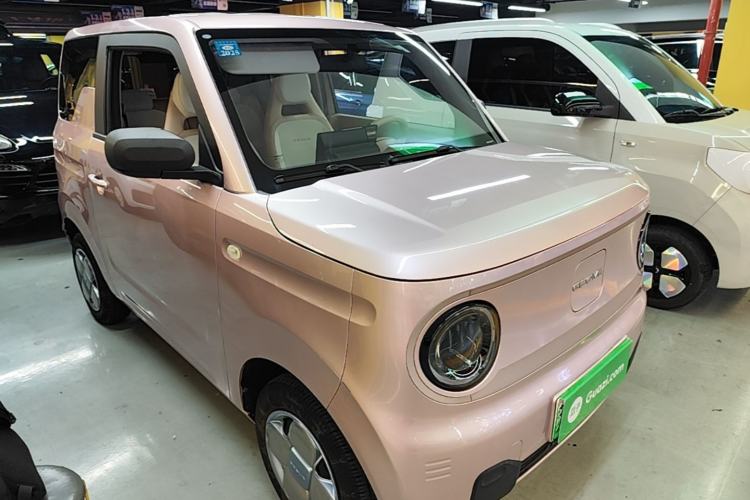 Used Geely Galaxy Panda 2023 Panda Mini 200km Endurance Bear Front Right 45 Deg