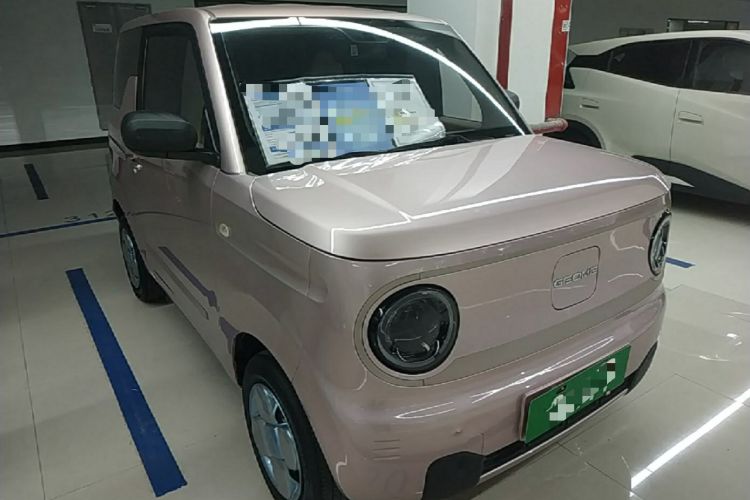 Used Geely Galaxy Panda 2023 Panda Mini 200km Endurance Bear Front Right 45 Deg