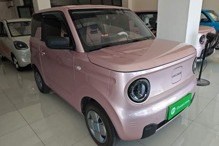 Used Geely Galaxy Panda 2023 Panda Mini 200km Endurance Bear Front Right 45 Deg