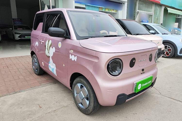 Used Geely Galaxy Panda 2023 Panda Mini 200km Endurance Bear Front Right 45 Deg