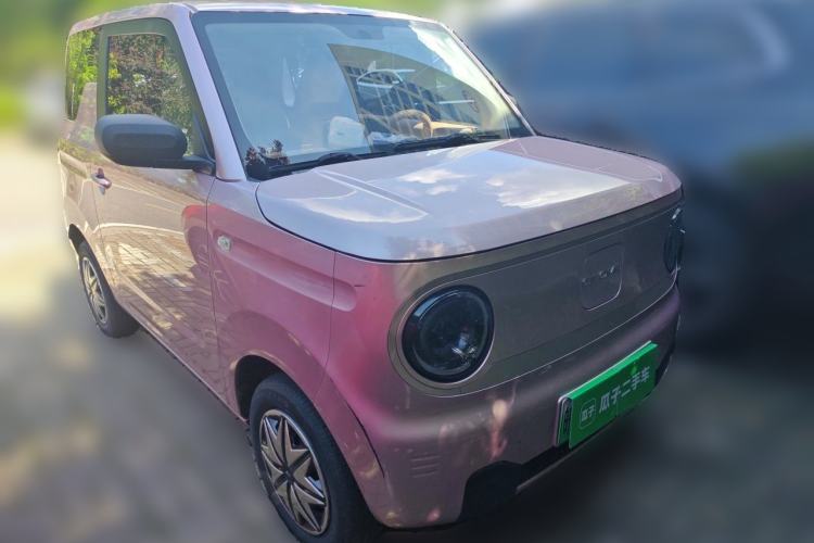 Used Geely Galaxy Panda 2023 Panda Mini 200km Endurance Bear Front Right 45 Deg