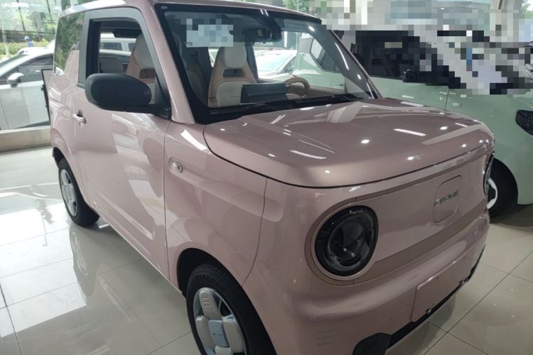 Used Geely Galaxy Panda 2023 Panda Mini 200km Endurance Bear Front Right 45 Deg