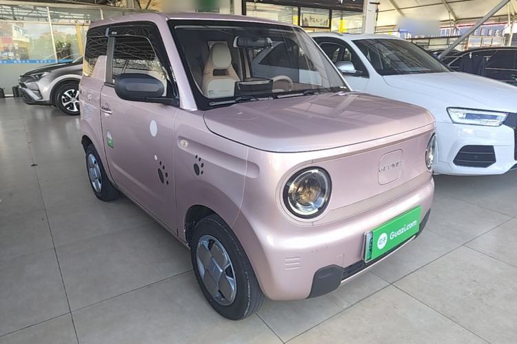 Used Geely Galaxy Panda 2023 Panda Mini 200km Endurance Bear Front Right 45 Deg
