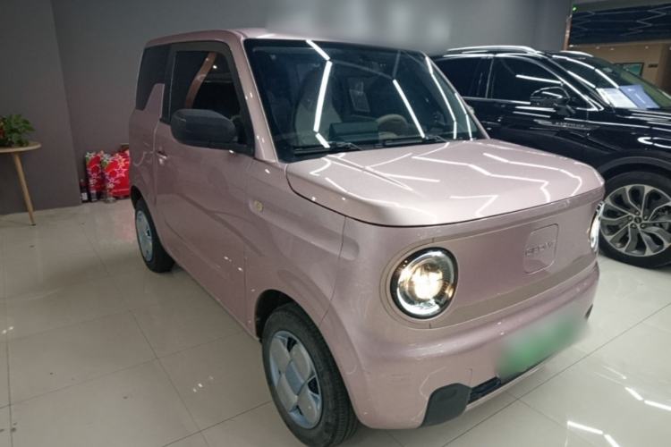 Used Geely Galaxy Panda 2023 Panda Mini 200km Endurance Bear Front Right 45 Deg