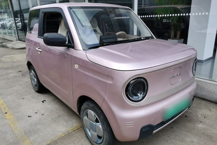 Used Geely Galaxy Panda 2023 Panda Mini 200km Endurance Bear Front Right 45 Deg