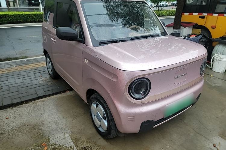Used Geely Galaxy Panda 2023 Panda Mini 200km Endurance Bear Front Right 45 Deg