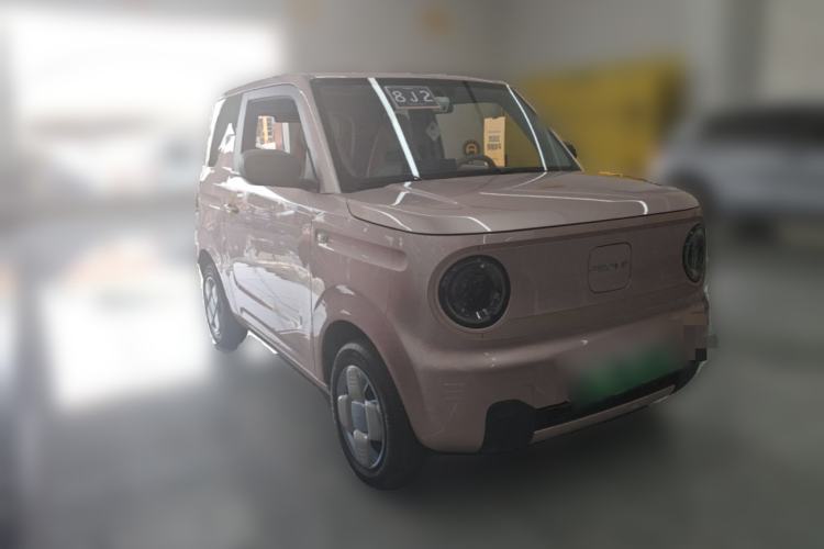 Used Geely Galaxy Panda 2023 Panda Mini 200km Endurance Bear Front Right 45 Deg