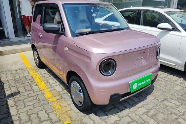 Used Geely Galaxy Panda 2023 Panda Mini 200km Endurance Bear Front Right 45 Deg