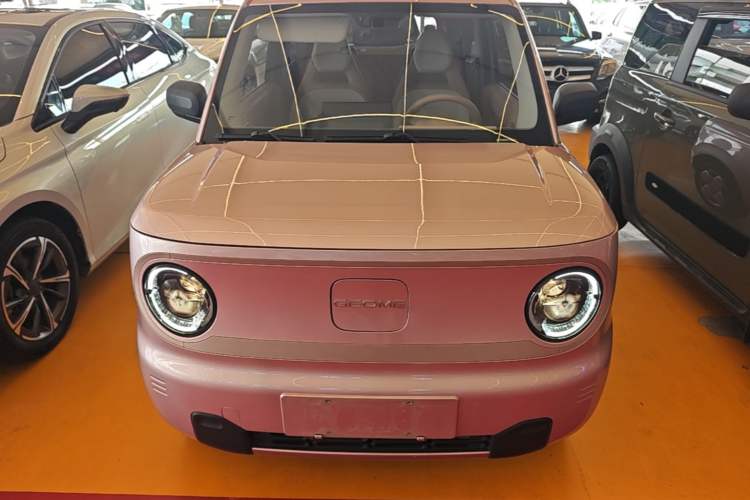 Used Geely Galaxy Panda 2023 Panda Mini 200km Endurance Bear Front