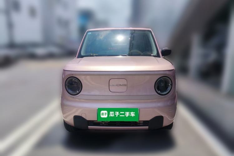 Used Geely Galaxy Panda 2023 Panda Mini 200km Little Yellow Duck Limited Edition — Happy as Can Be Front