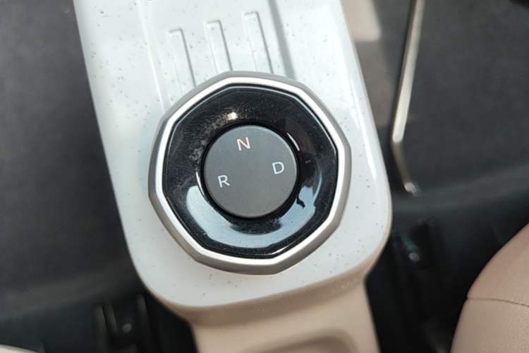 Used Geely Galaxy Panda 2023 Panda Mini 200km Dynamic Bear Gear Lever