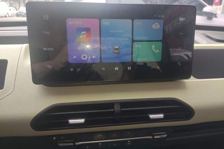 Used Geely Galaxy Panda 2023 Panda Mini 200km Endurance Bear Audio And AC Panel