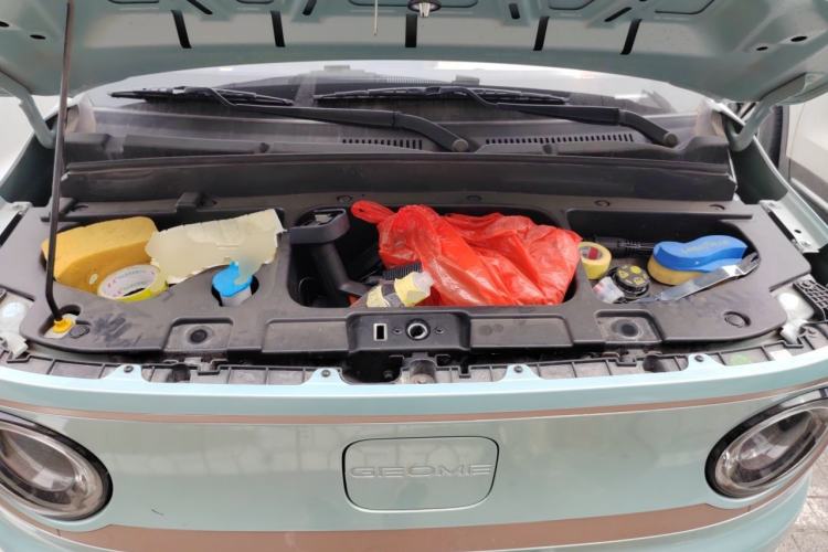 Used Geely Galaxy Panda 2023 Panda Mini 200km Endurance Bear Engine Bay