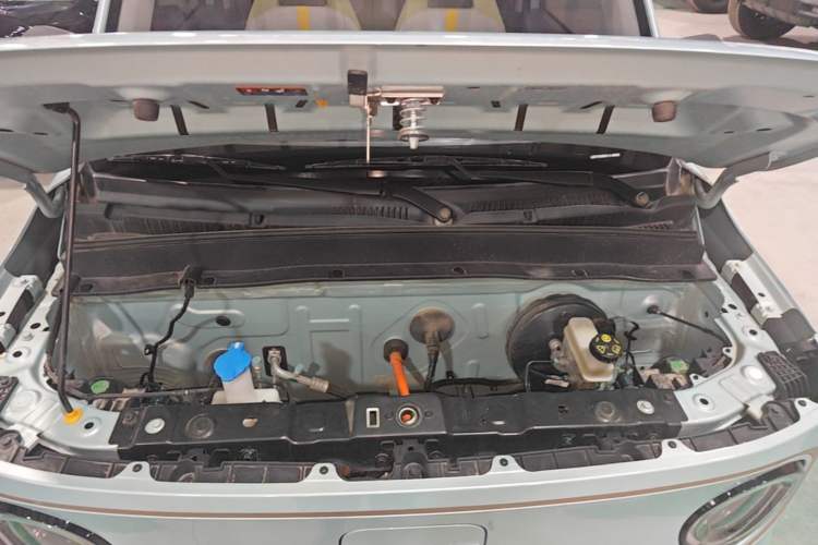 Used Geely Galaxy Panda 2023 Panda Mini 200km Endurance Bear Engine Bay