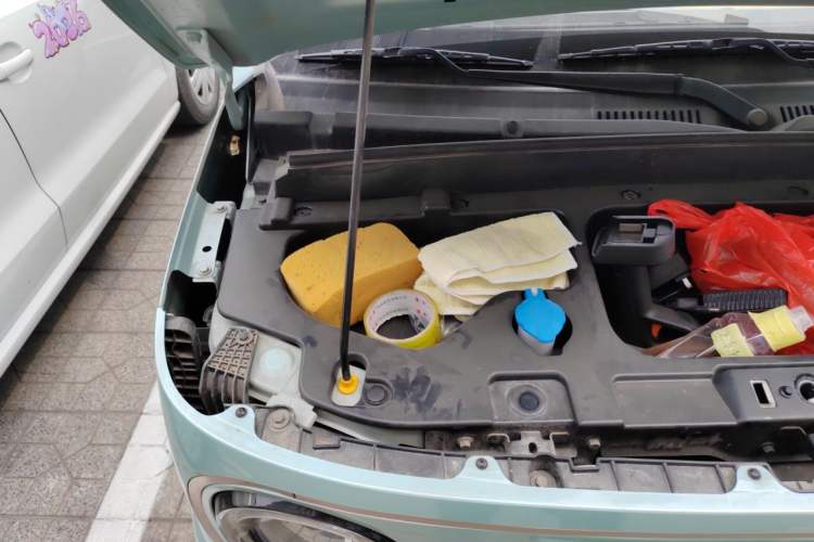 Used Geely Galaxy Panda 2023 Panda Mini 200km Endurance Bear Engine Bay Right