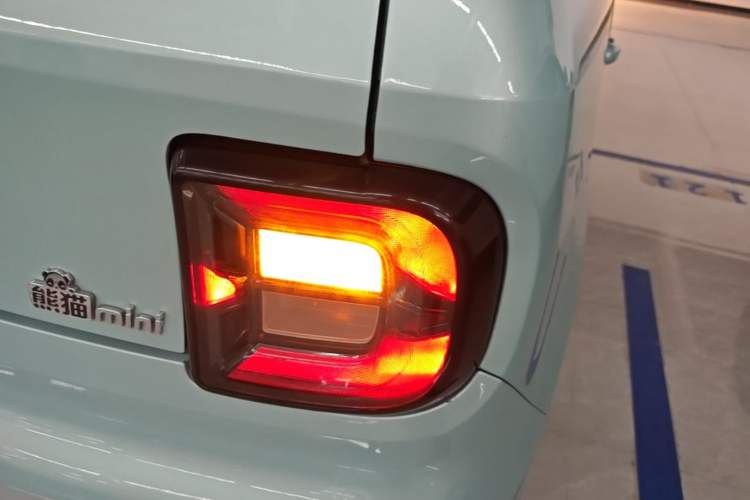Used Geely Galaxy Panda 2023 Panda Mini 200km Endurance Bear Exterior 3