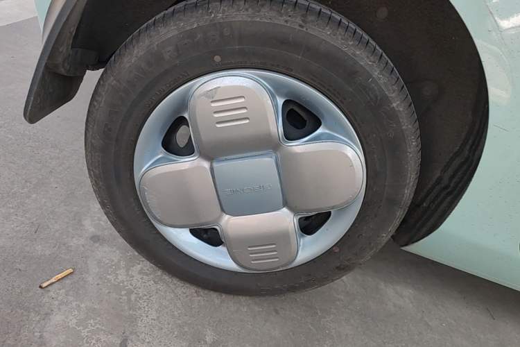 Used Geely Galaxy Panda 2023 Panda Mini 200km Endurance Bear Exterior 5