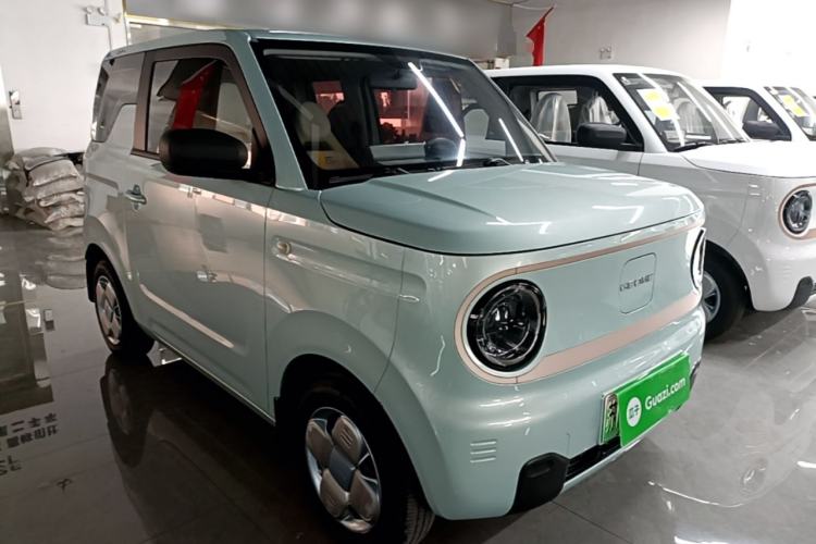 Used Geely Galaxy Panda 2023 Panda Mini 200km Endurance Bear Front Right 45 Deg