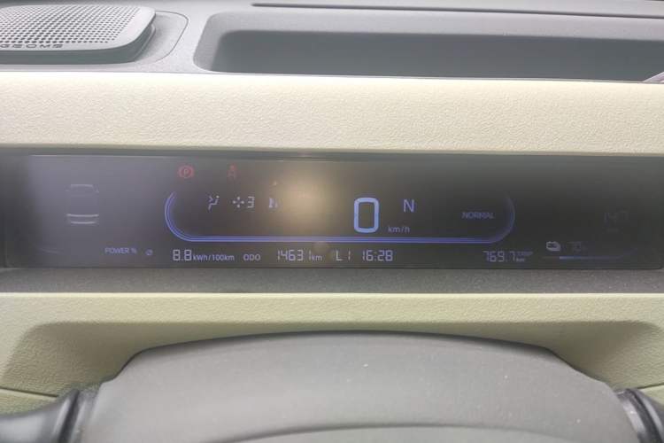 Used Geely Galaxy Panda 2023 Panda Mini 200km Endurance Bear Instrument Cluster
