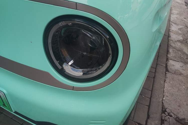 Used Geely Galaxy Panda 2023 Panda Mini 200km Endurance Bear Left Front Headlight