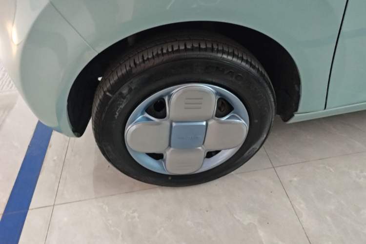 Used Geely Galaxy Panda 2023 Panda Mini 200km Endurance Bear Left Front Wheel Hub