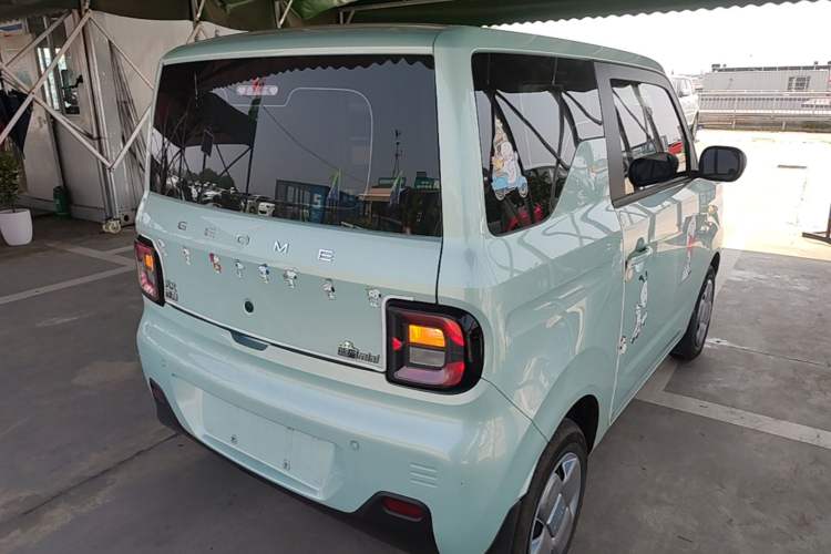Used Geely Galaxy Panda 2023 Panda Mini 200km Endurance Bear Rear Right 45 Deg