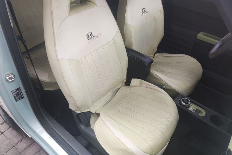 Used Geely Galaxy Panda 2023 Panda Mini 200km Endurance Bear Right Front Seat