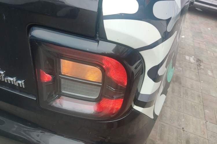 Used Geely Galaxy Panda 2023 Panda Mini 200km Endurance Bear Right Rear Taillight