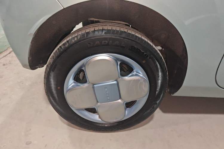 Used Geely Galaxy Panda 2023 Panda Mini 200km Endurance Bear Right Rear Wheel Hub