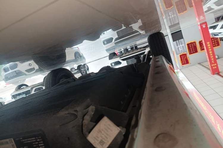Used Geely Galaxy Panda 2023 Panda Mini 200km Endurance Bear Right Side Sill