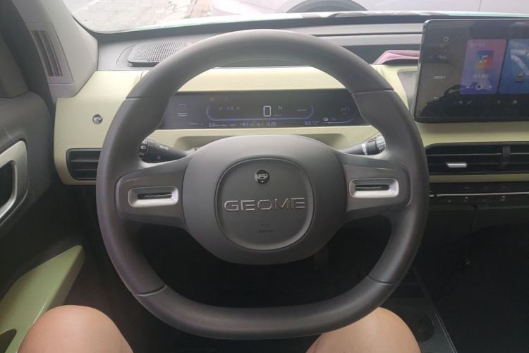Used Geely Galaxy Panda 2023 Panda Mini 200km Endurance Bear Steering Wheel