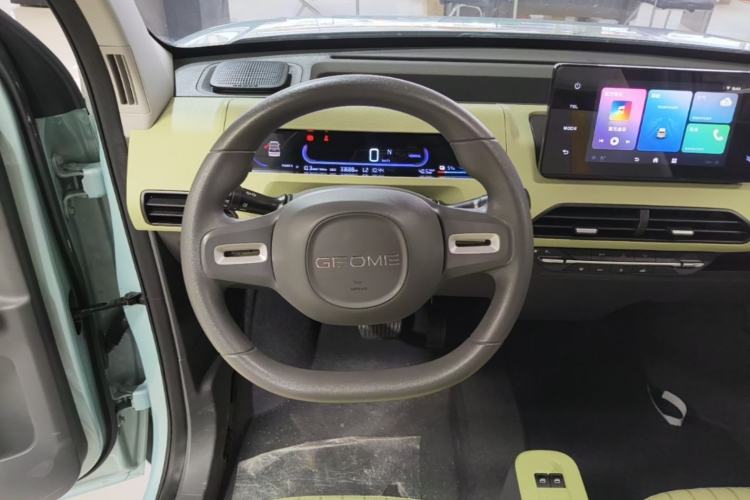 Used Geely Galaxy Panda 2023 Panda Mini 200km Endurance Bear Steering Wheel