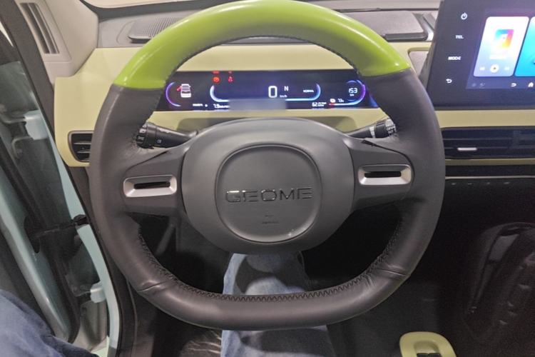 Used Geely Galaxy Panda 2023 Panda Mini 200km Endurance Bear Steering Wheel