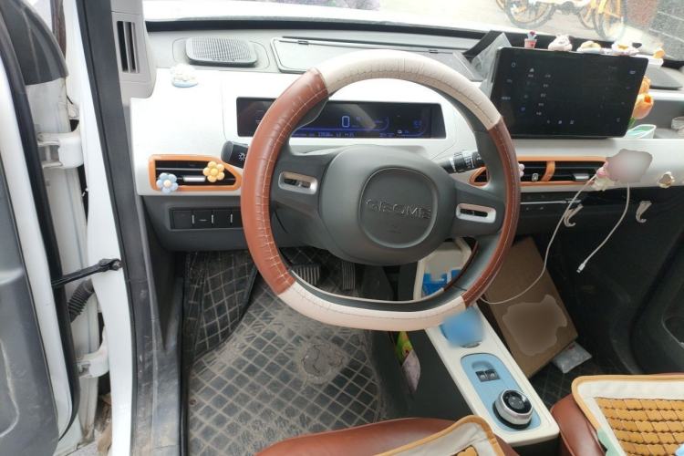 Used Geely Galaxy Panda 2023 Panda Mini 200km Endurance Bear Steering Wheel
