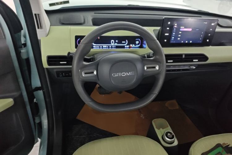 Used Geely Galaxy Panda 2023 Panda Mini 200km Endurance Bear Steering Wheel