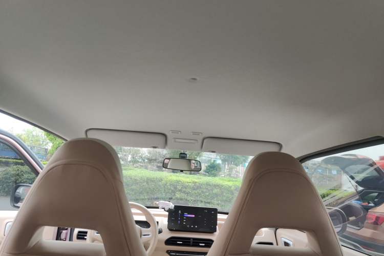 Used Geely Galaxy Panda 2023 Panda Mini 200km Endurance Bear Headliner