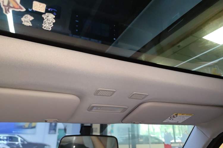 Used Geely Galaxy Panda 2023 Panda Mini 200km Dynamic Bear Headliner