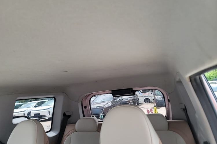 Used Geely Galaxy Panda 2023 Panda Mini 200km Endurance Bear Headliner