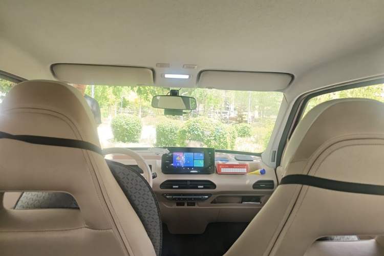 Used Geely Galaxy Panda 2023 Panda Mini 200km Endurance Bear Headliner