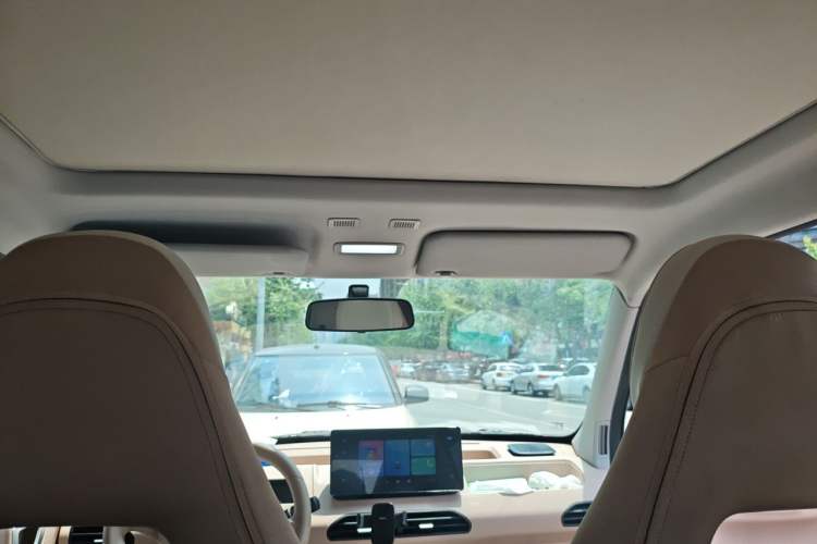 Used Geely Galaxy Panda 2023 Panda Mini 200km Dynamic Bear Headliner