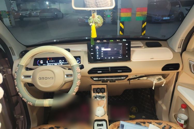 Used Geely Galaxy Panda 2023 Panda Mini 200km Endurance Bear Headliner