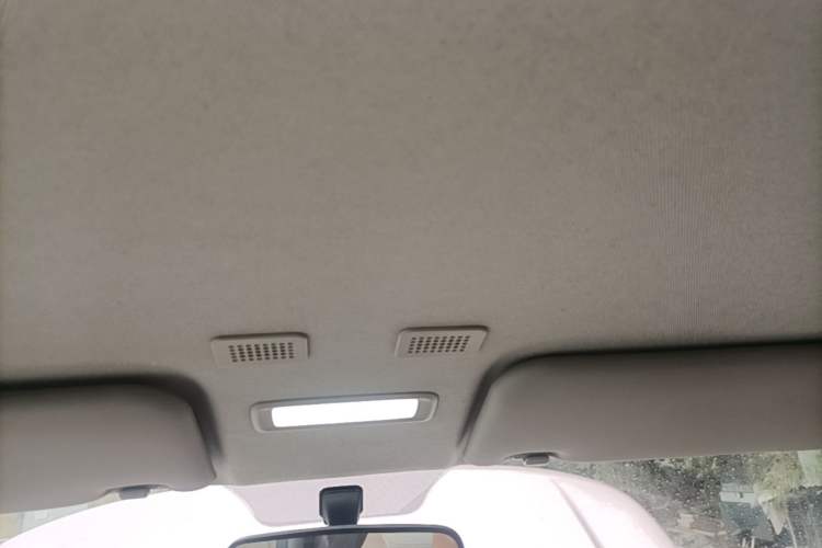 Used Geely Galaxy Panda 2023 Panda Mini 200km Little Yellow Duck Limited Edition — Happy as Can Be Headliner