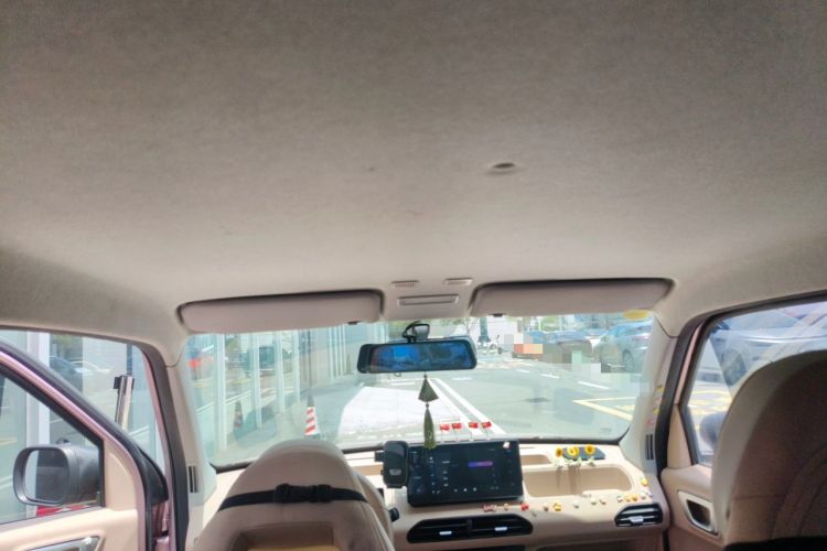 Used Geely Galaxy Panda 2023 Panda Mini 200km Little Yellow Duck Limited Edition — Happy as Can Be Headliner