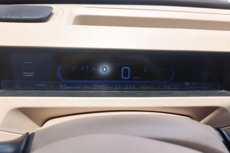 Used Geely Galaxy Panda 2023 Panda Mini 200km Little Yellow Duck Limited Edition — Happy as Can Be Instrument Cluster